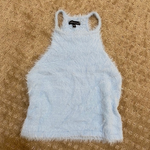 Furry crop top - Picture 1 of 2